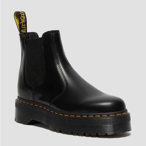Platform Dr. Marten chelsea boot